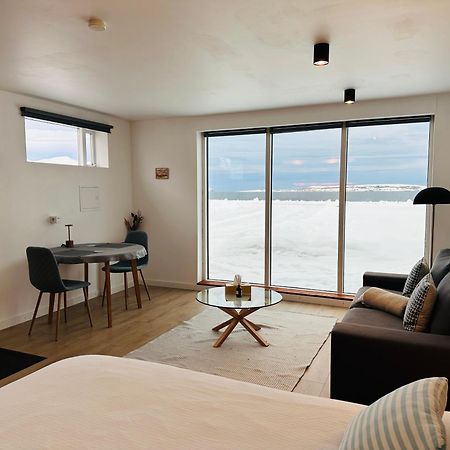 Waterfront Fjord House Hotel Arskogssandur ภายนอก รูปภาพ