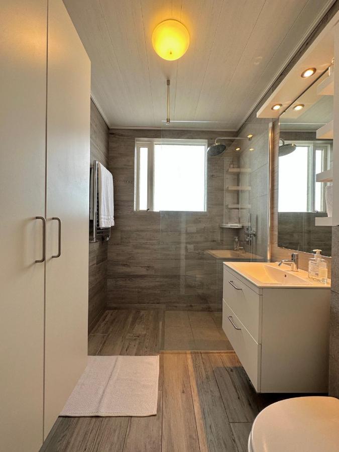 Waterfront Fjord House Hotel Arskogssandur ภายนอก รูปภาพ