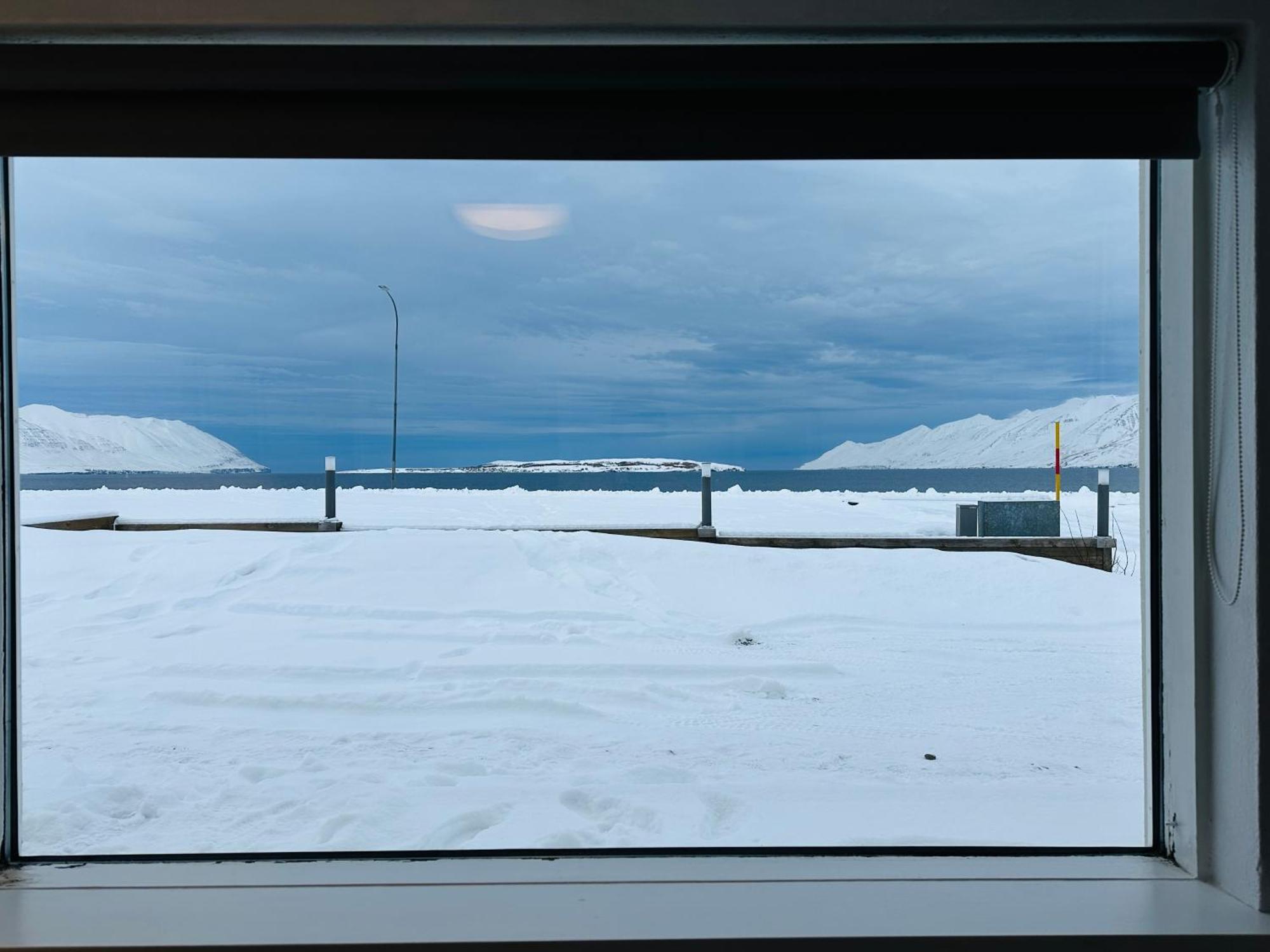 Waterfront Fjord House Hotel Arskogssandur ห้อง รูปภาพ