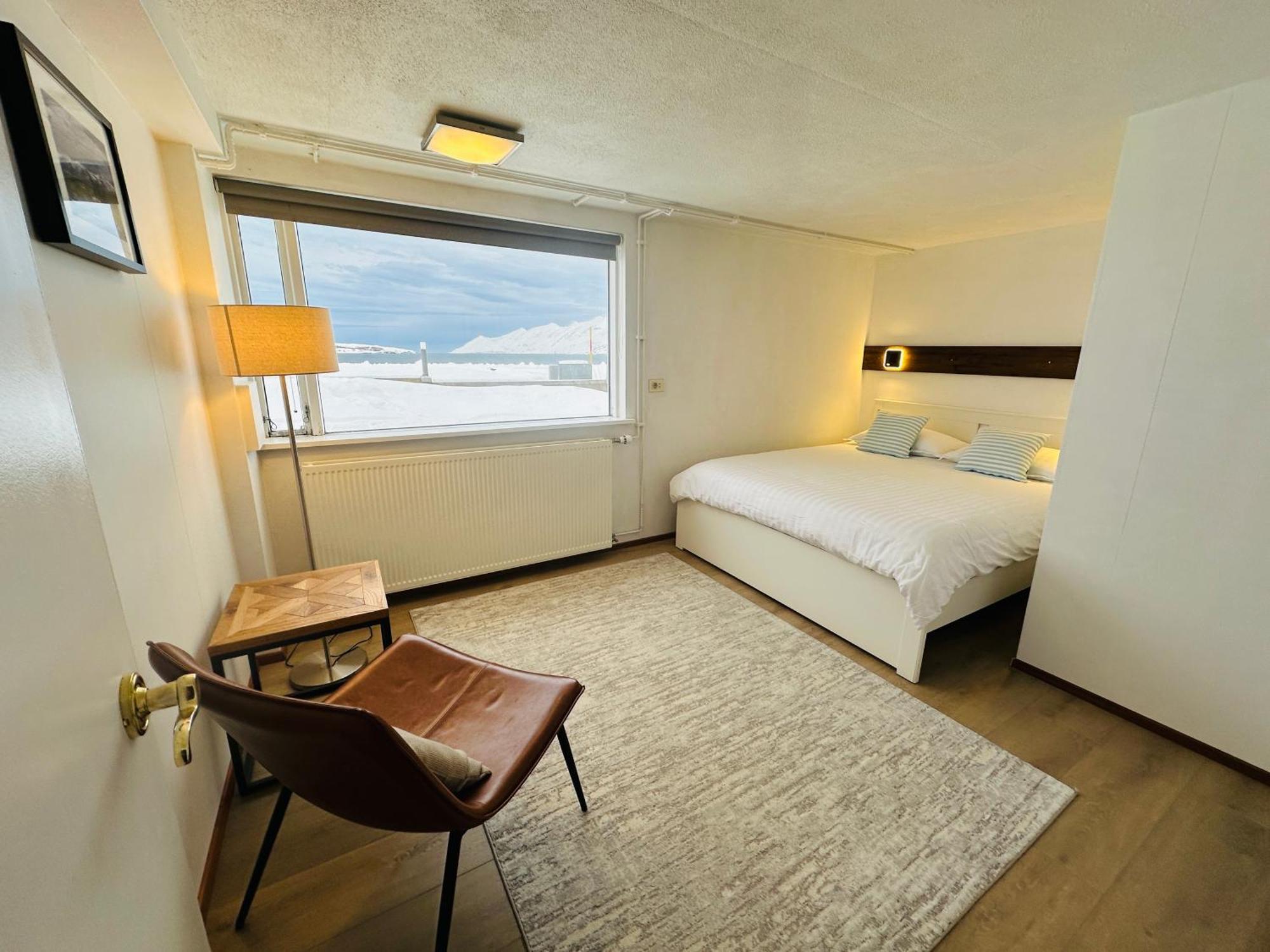 Waterfront Fjord House Hotel Arskogssandur ภายนอก รูปภาพ